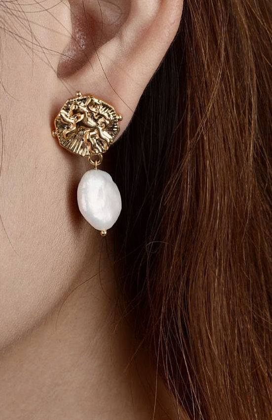 Picture of Evadne Pearl Earrings